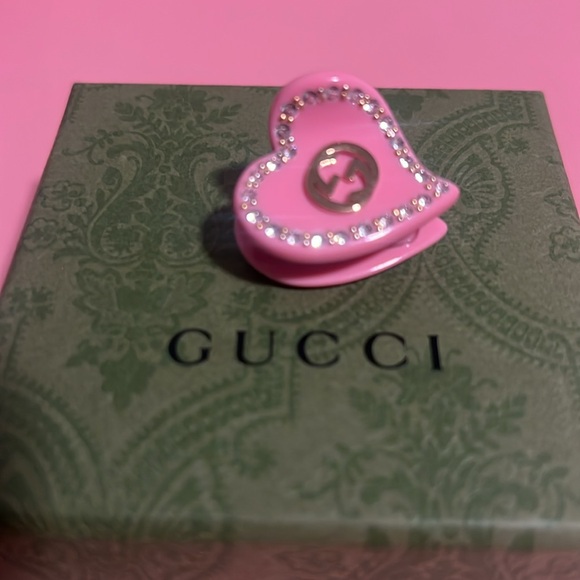 Gucci Resin Heart Mini Butterfly Clip - Picture 2 of 5